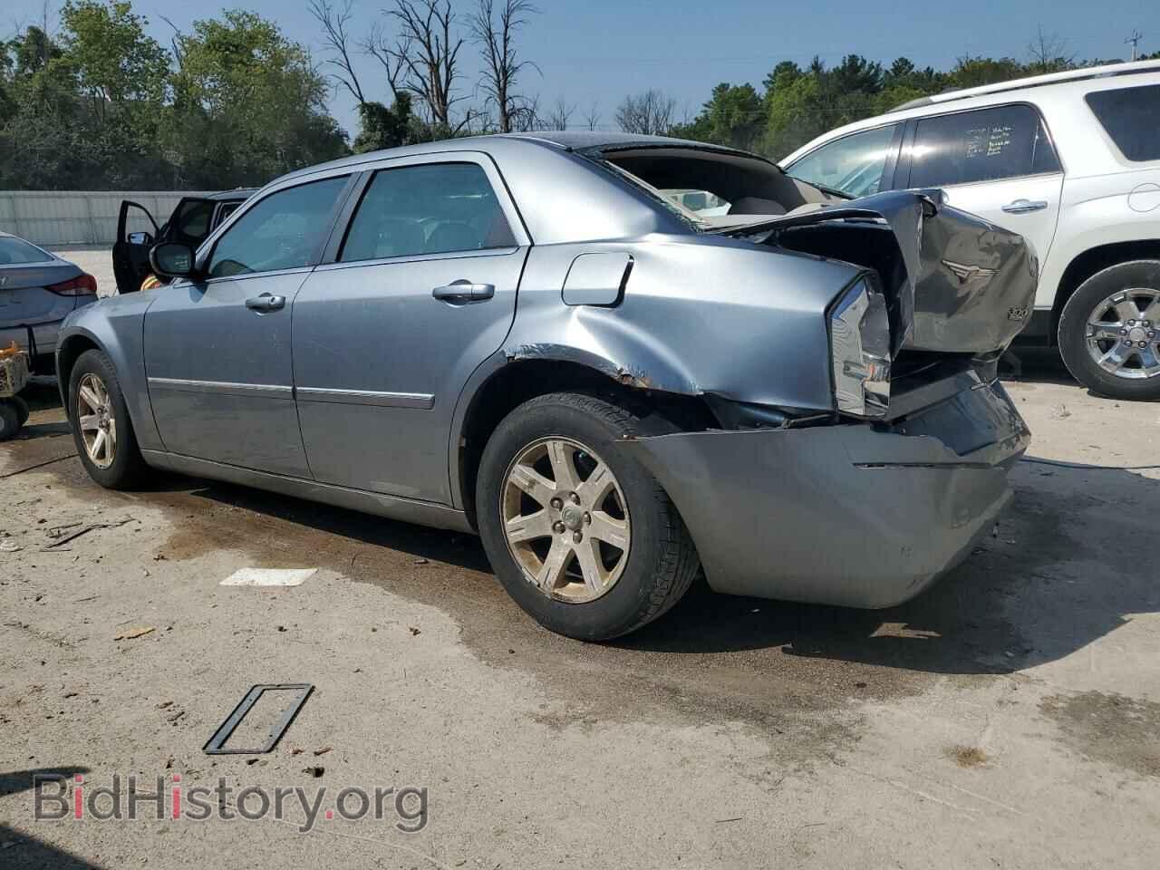 2006 CHRYSLER 300 - VIN: 2C3KA53G86H455702 - Фото 2
