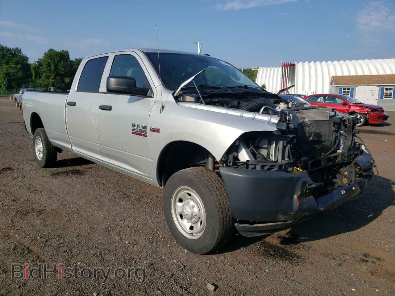 2017 RAM All Models - VIN: 3C6UR5H25HG786368 - Photo 4