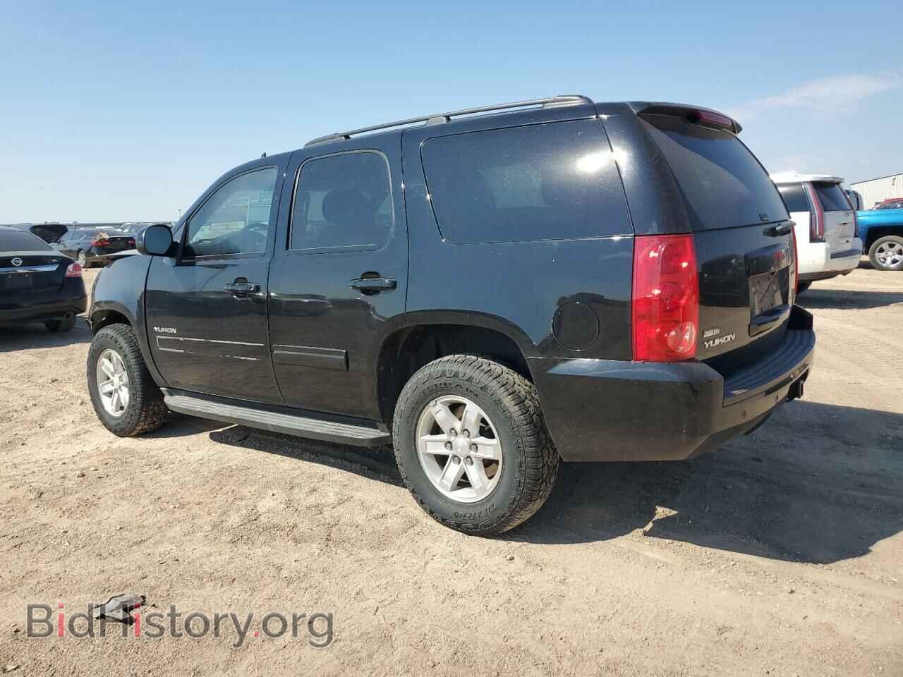 2011 GMC YUKON - VIN: 1GKS2AE01BR358079 - Фото 2