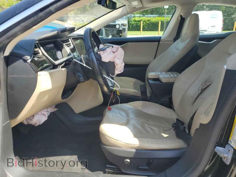 2013 Tesla MODEL S (VIN 5YJSA1CG5DFP20776) — фото 7 из 12