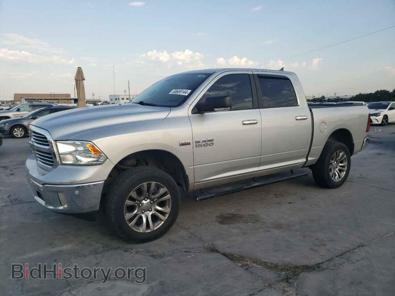 Photo 1C6RR7LT8JS321793 - RAM 1500 2018