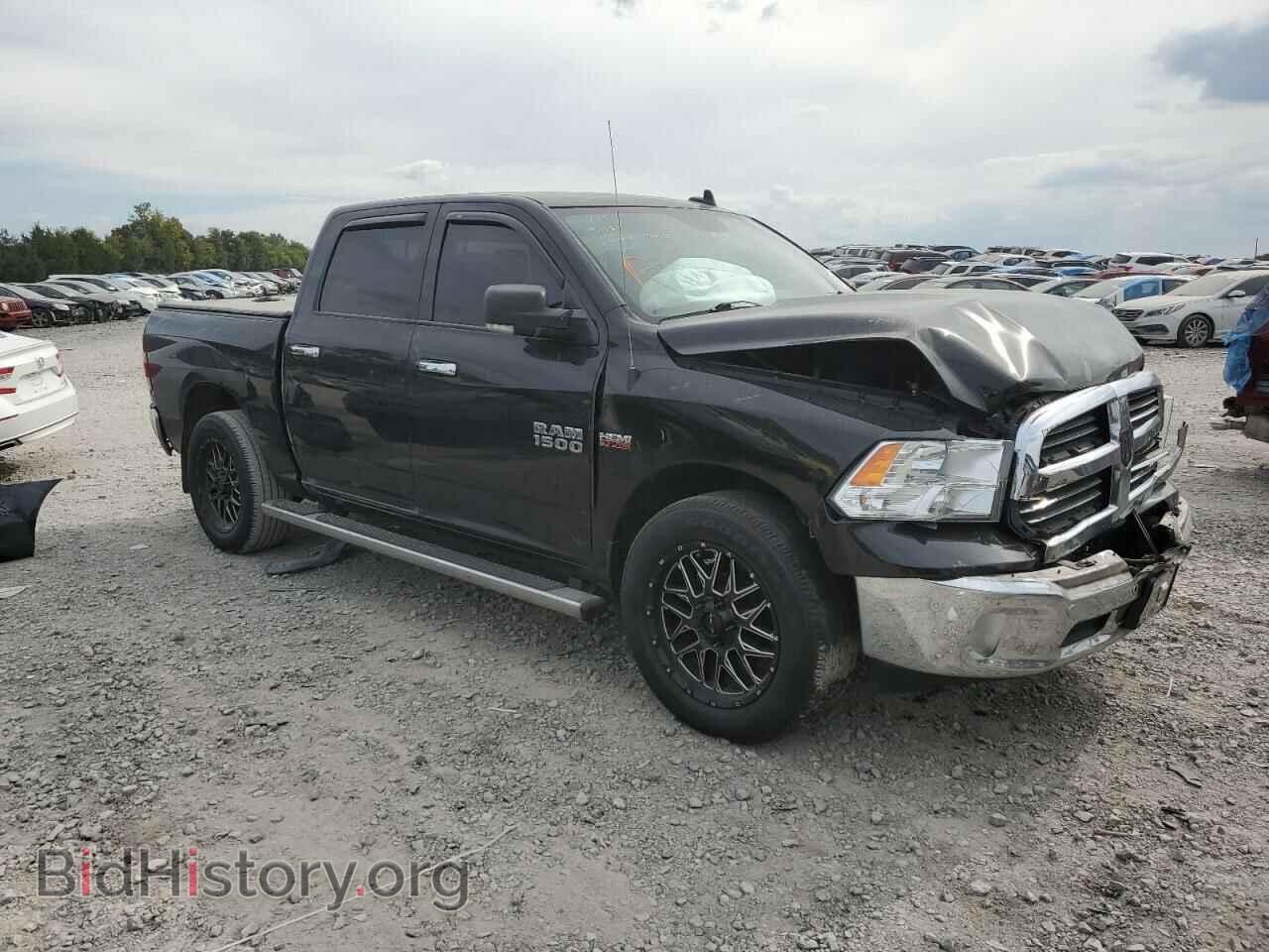2017 RAM 1500 - VIN: 3C6RR7LT1HG747021 - Фото 4