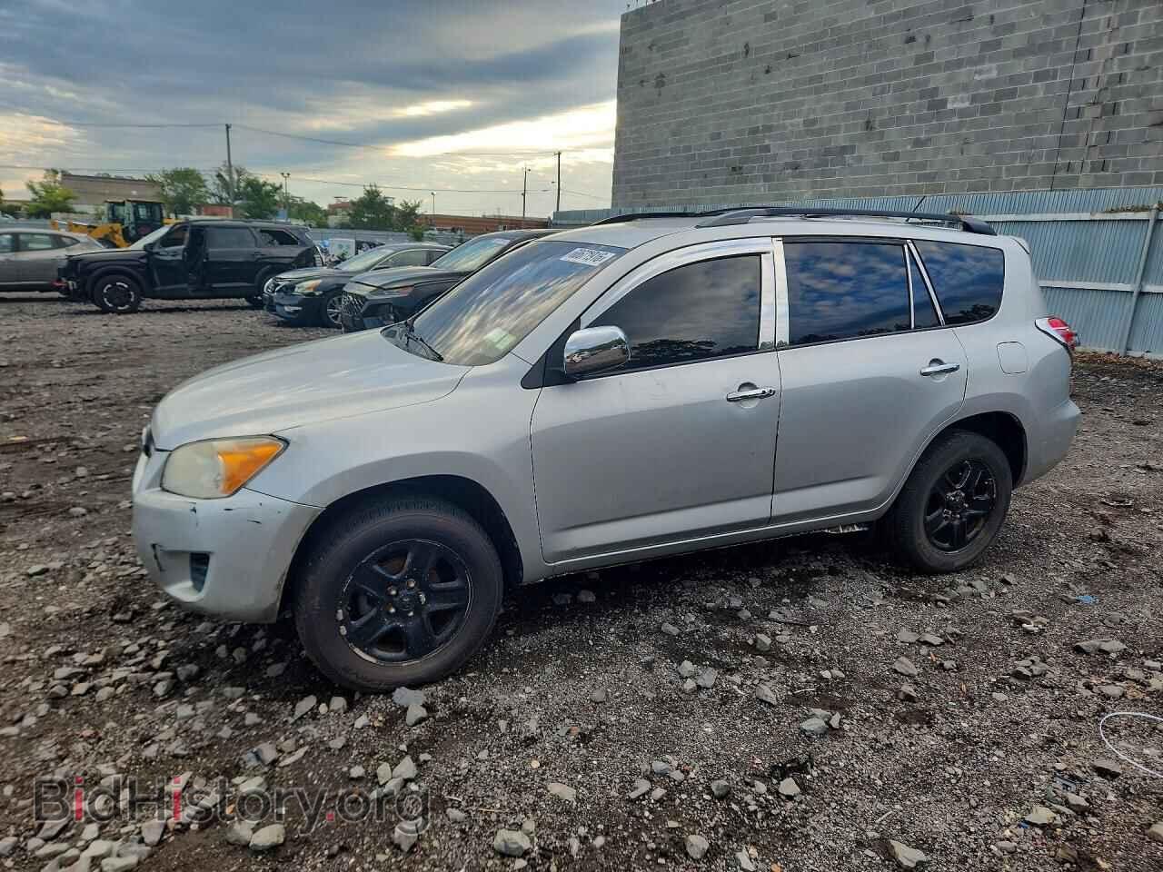 Photo 2T3BF4DV8BW104514 - TOYOTA RAV4 2011