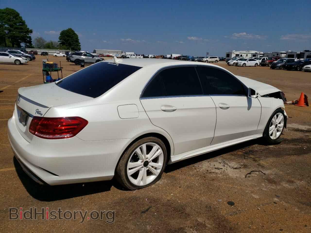 2014 MERCEDES-BENZ E-CLASS - VIN: WDDHF5KB7EA779241 - Фото 3