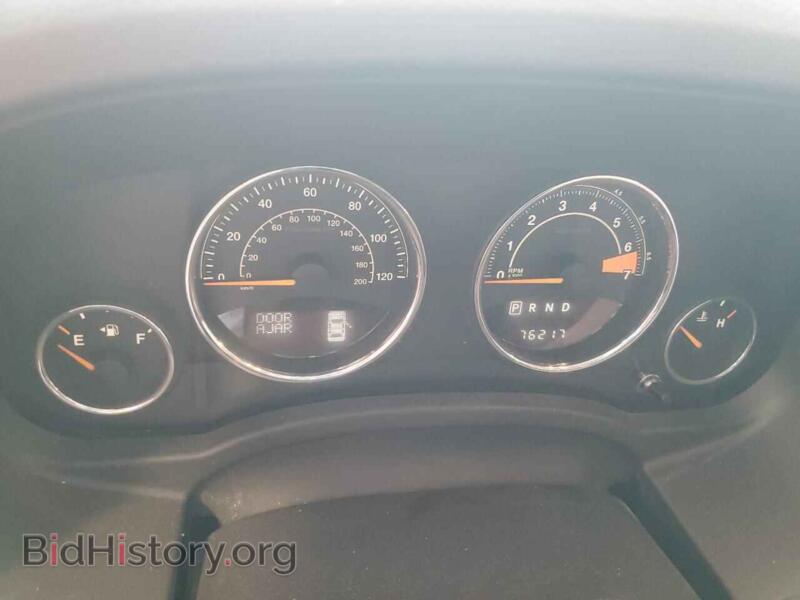 2015 Jeep COMPASS (VIN 1C4NJDCB0FD121250) — photo 9 of 14