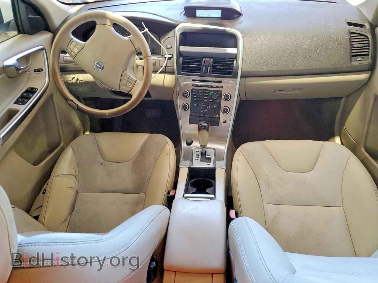 2010 VOLVO XC60 - VIN: YV4960DL8A2075946 - Photo 8