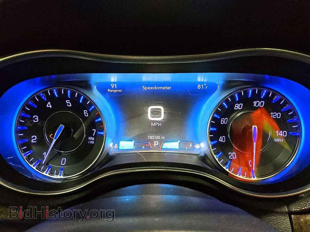 2016 CHRYSLER 300 - VIN: 2C3CCAEGXGH105722 - Photo 9