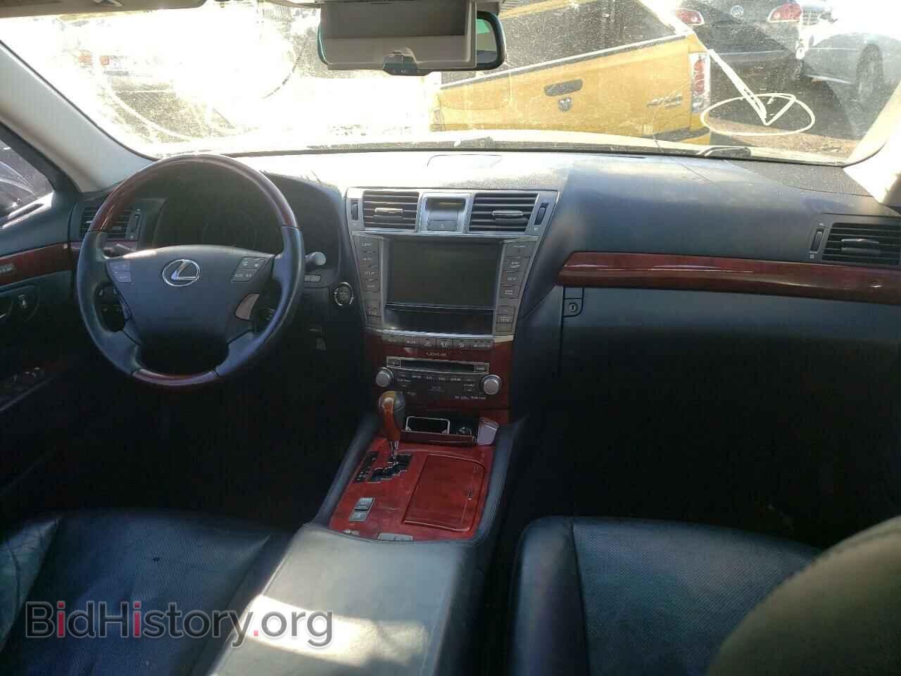 2011 LEXUS LS460 - VIN: JTHCL5EF5B5012275 - Photo 8