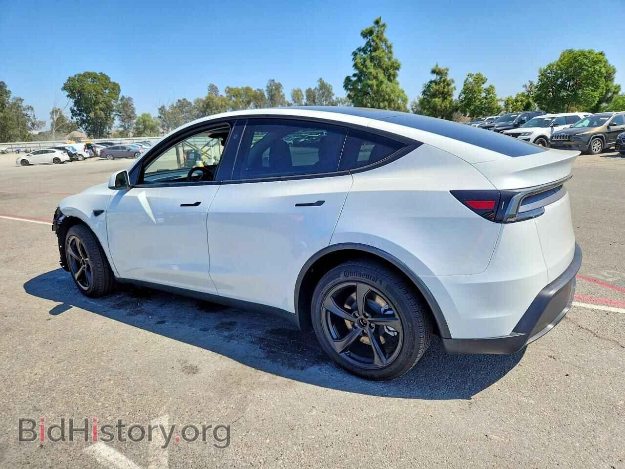 2026 TESLA MODEL Y - VIN: 7SAYGDEE3TF365842 - Фото 2