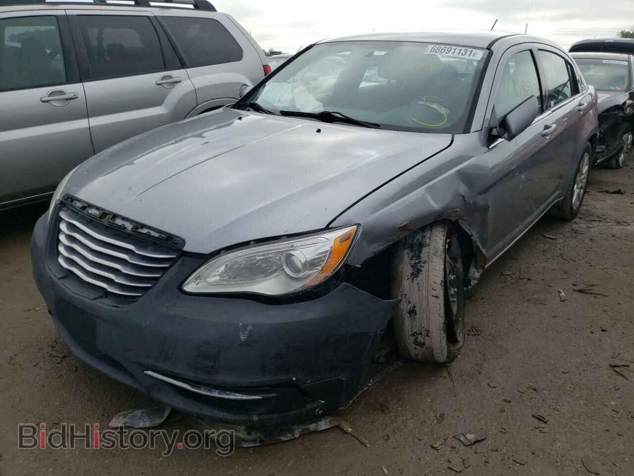 2014 CHRYSLER 200 - VIN: 1C3CCBAB1EN209925 - Фото 2