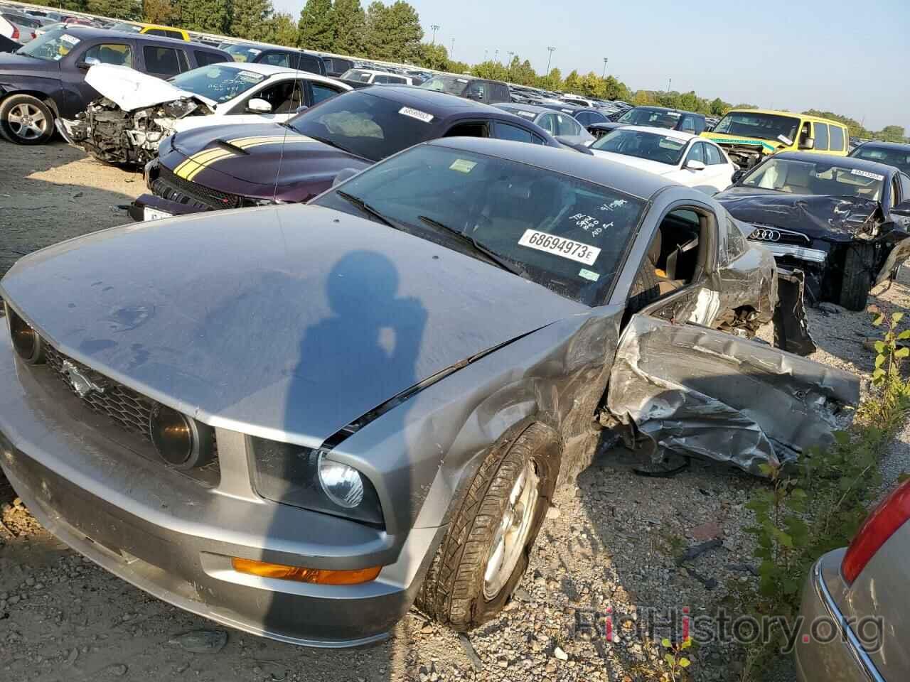 Photo 1ZVHT82H985173619 - FORD MUSTANG 2008