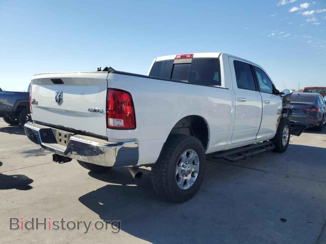 2017 RAM All Models - VIN: 3C6UR5DL1HG590989 - Photo 3