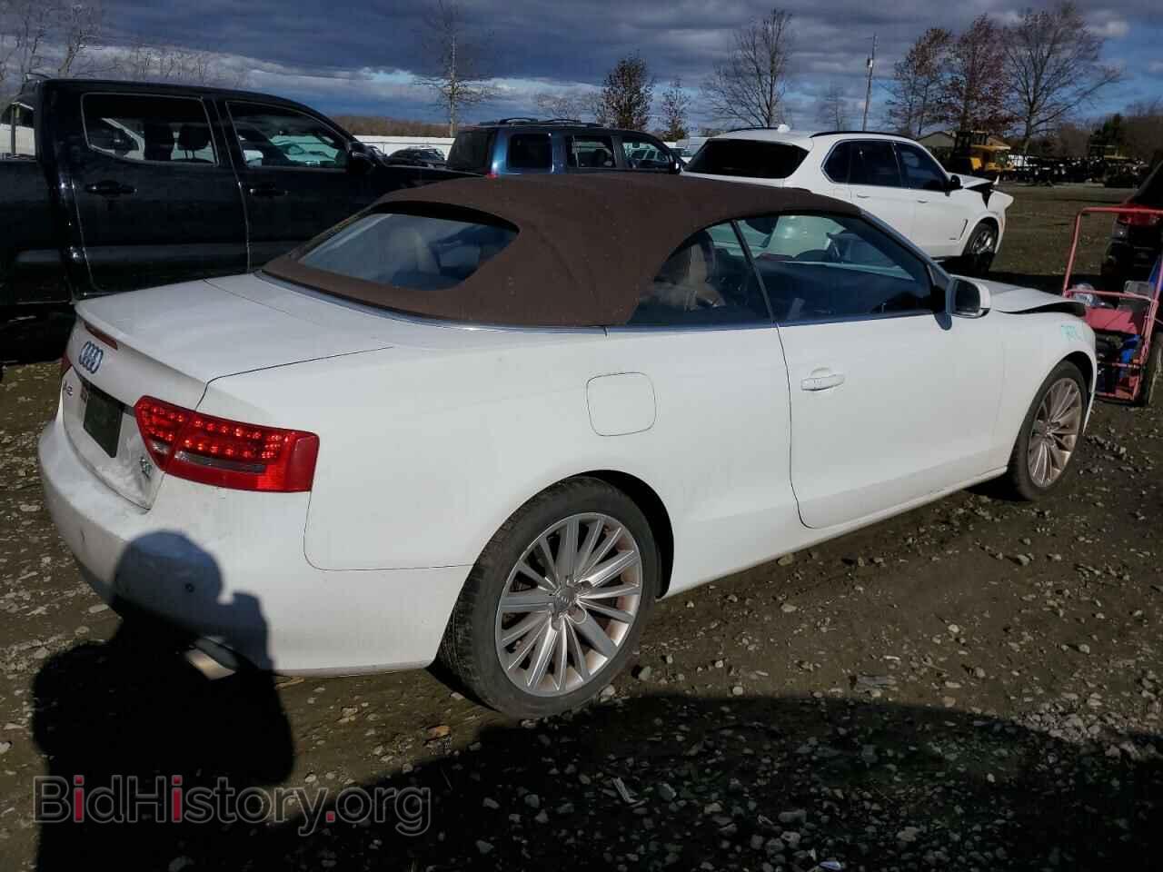 2010 AUDI A5 - VIN: WAULFAFHXAN015587 - Фото 3