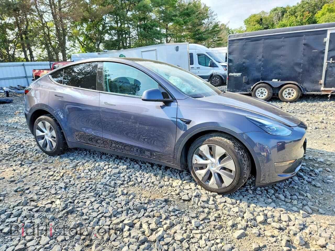 2023 TESLA MODEL Y - VIN: 7SAYGAEE4PF844193 - Photo 4