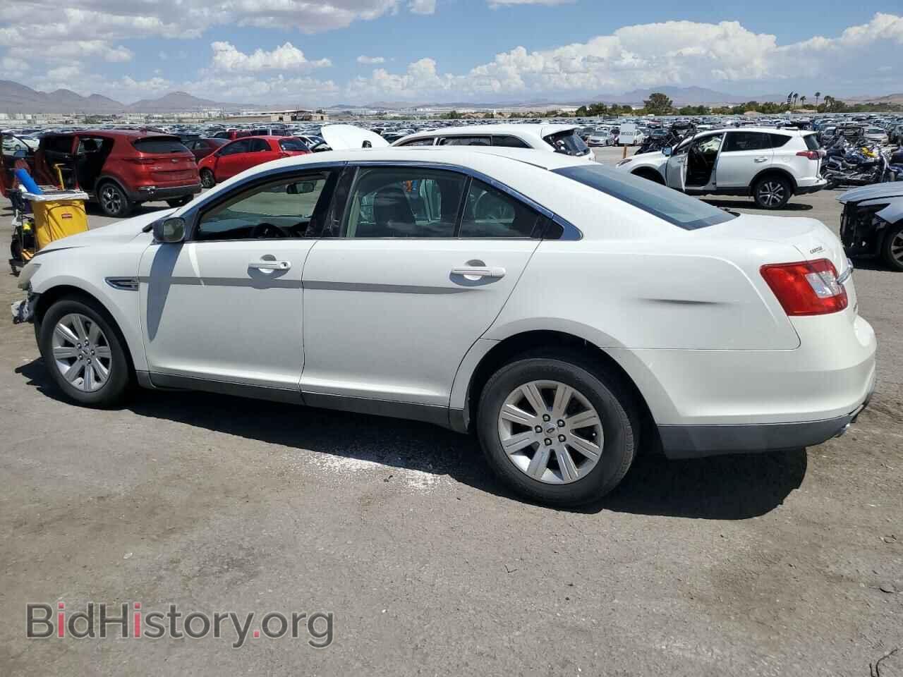 2010 FORD TAURUS - VIN: 1FAHP2DW7AG147309 - Фото 2