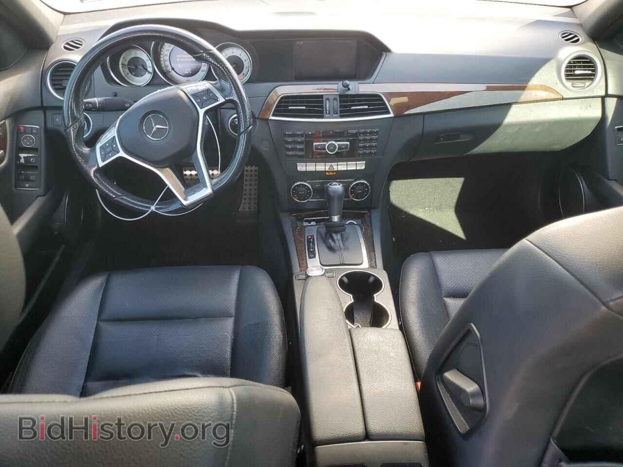 2014 MERCEDES-BENZ C-CLASS - VIN: WDDGF4HB0EA965068 - Фото 8