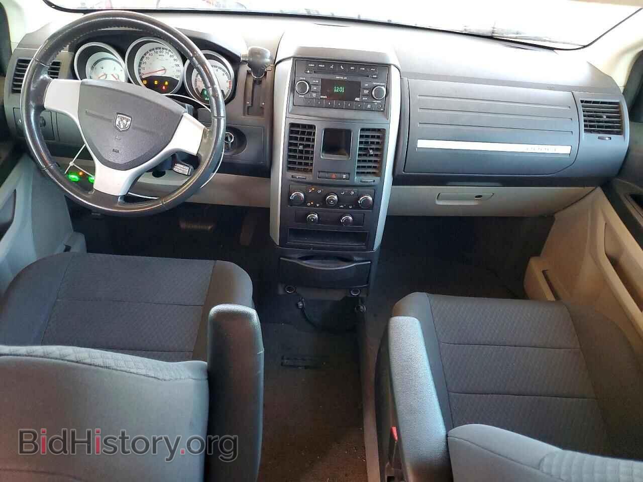 2010 DODGE CARAVAN - VIN: 2D4RN3D15AR380475 - Photo 8