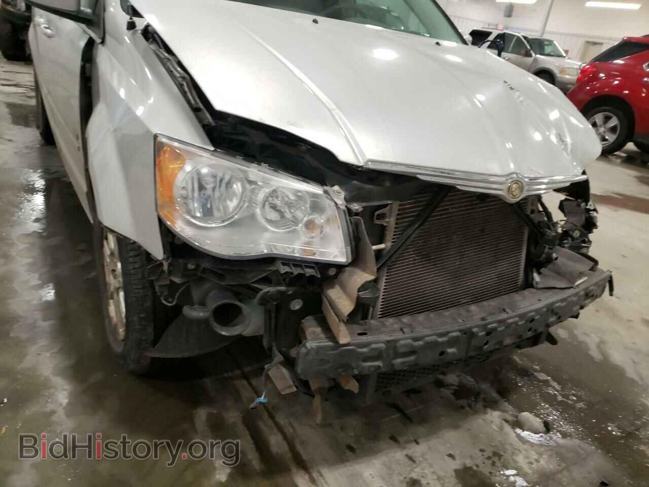 2008 CHRYSLER MINIVAN - VIN: 2A8HR54P28R796810 - Фото 9