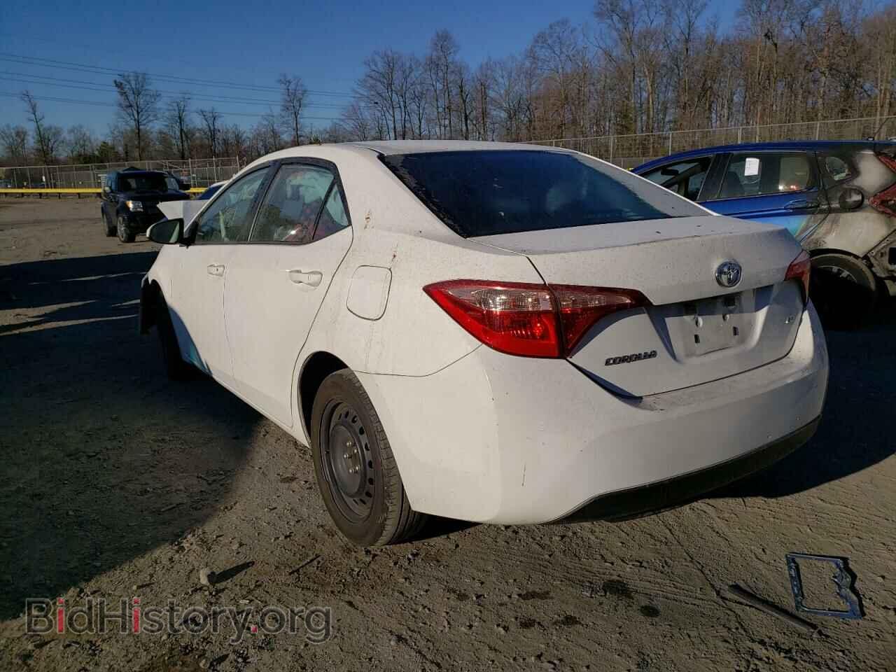 2017 TOYOTA COROLLA - VIN: 5YFBURHE8HP586823 - Фото 3