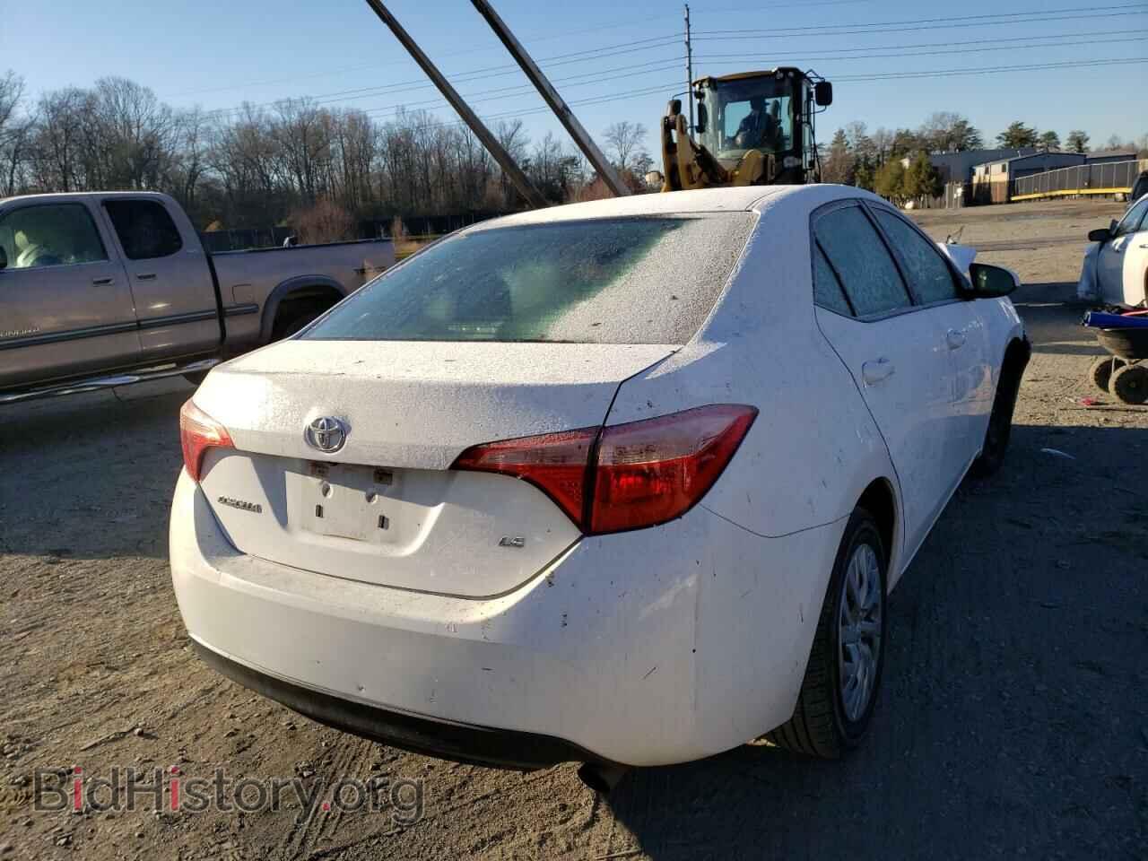 2017 TOYOTA COROLLA - VIN: 5YFBURHE8HP586823 - Фото 4