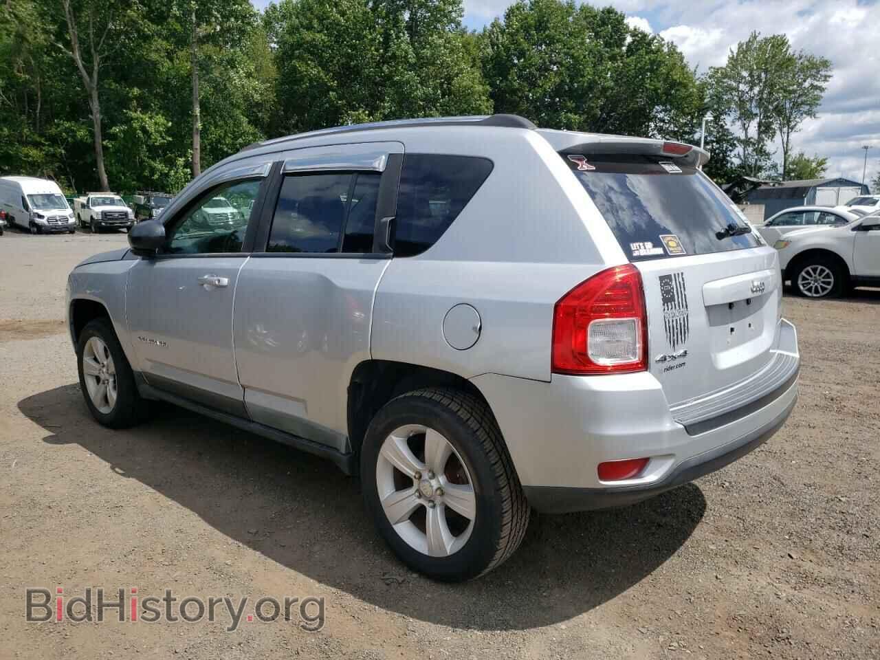 2011 JEEP COMPASS - VIN: 1J4NF1FB3BD280666 - Photo 2