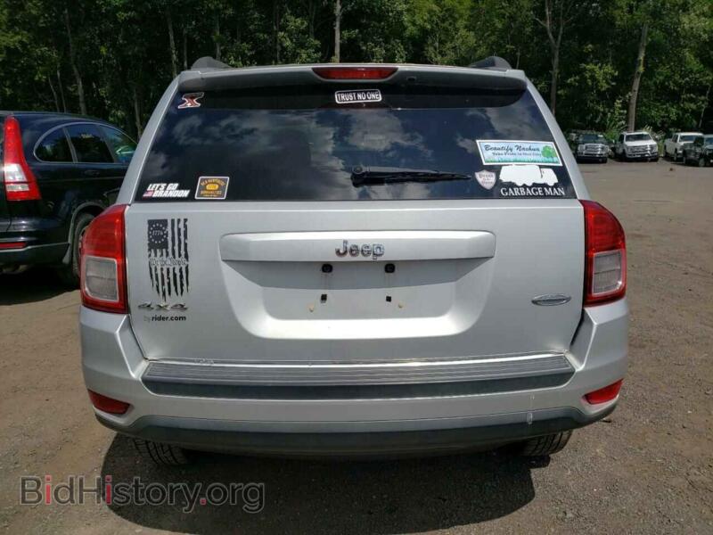 2011 Jeep COMPASS (VIN 1J4NF1FB3BD280666) — фото 6 из 12