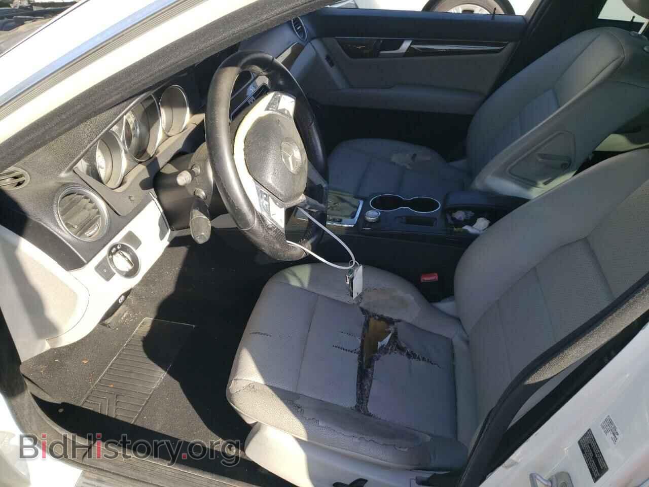 2012 MERCEDES-BENZ C-CLASS - VIN: WDDGF4HB2CR219607 - Фото 7