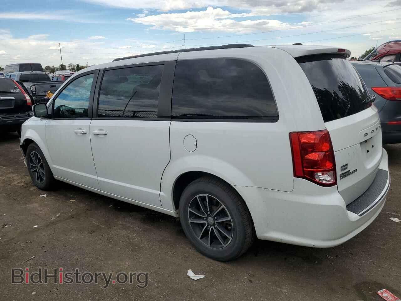 2018 DODGE CARAVAN - VIN: 2C4RDGEGXJR285176 - Фото 2