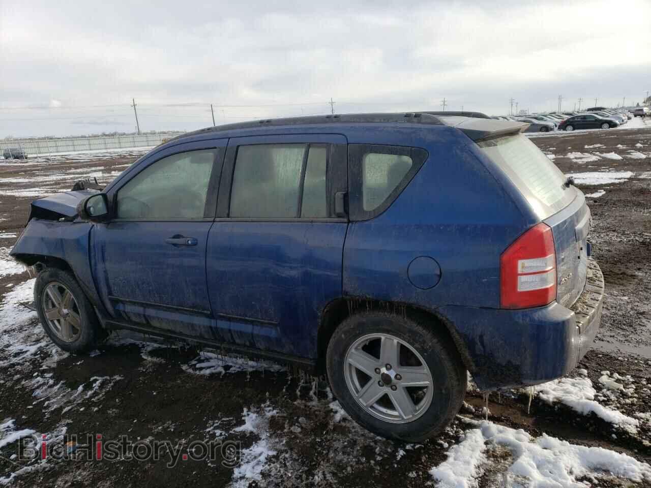 2010 JEEP COMPASS - VIN: 1J4NF4FB7AD570344 - Photo 2