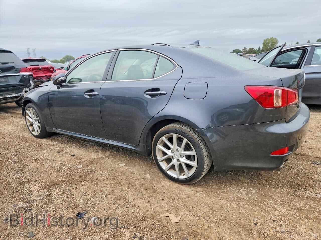 2011 LEXUS IS - VIN: JTHCF5C22B5049016 - Photo 2