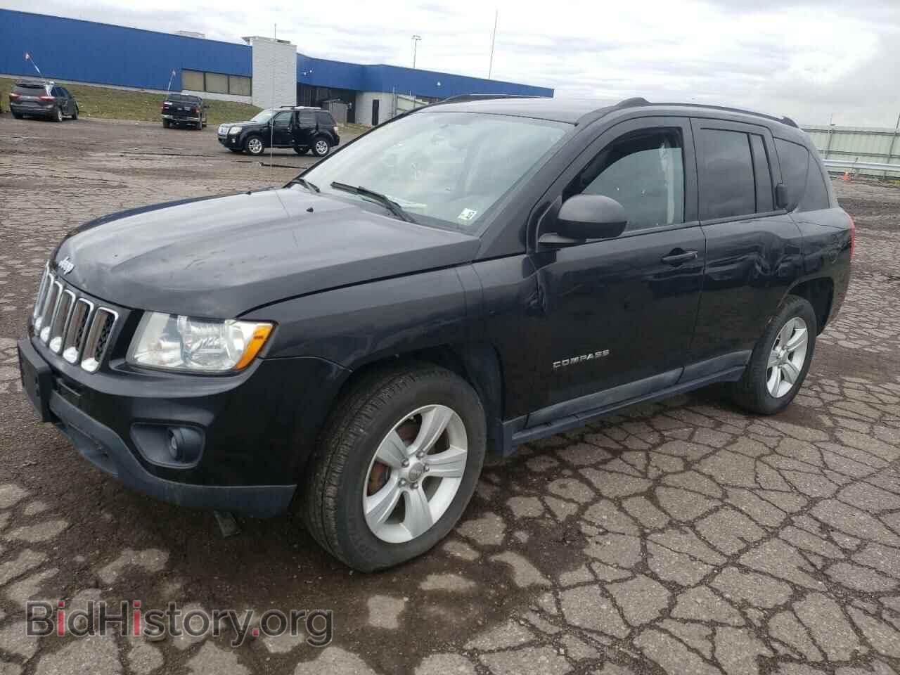 Photo 1J4NF1FB1BD152684 - JEEP COMPASS 2011