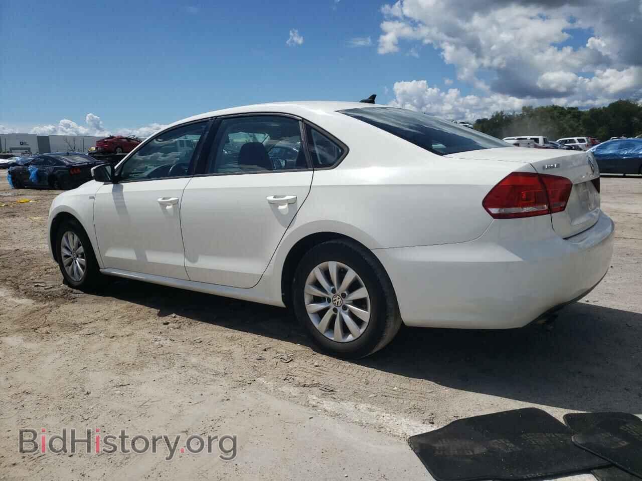 2015 VOLKSWAGEN PASSAT - VIN: 1VWAT7A33FC013200 - Фото 2