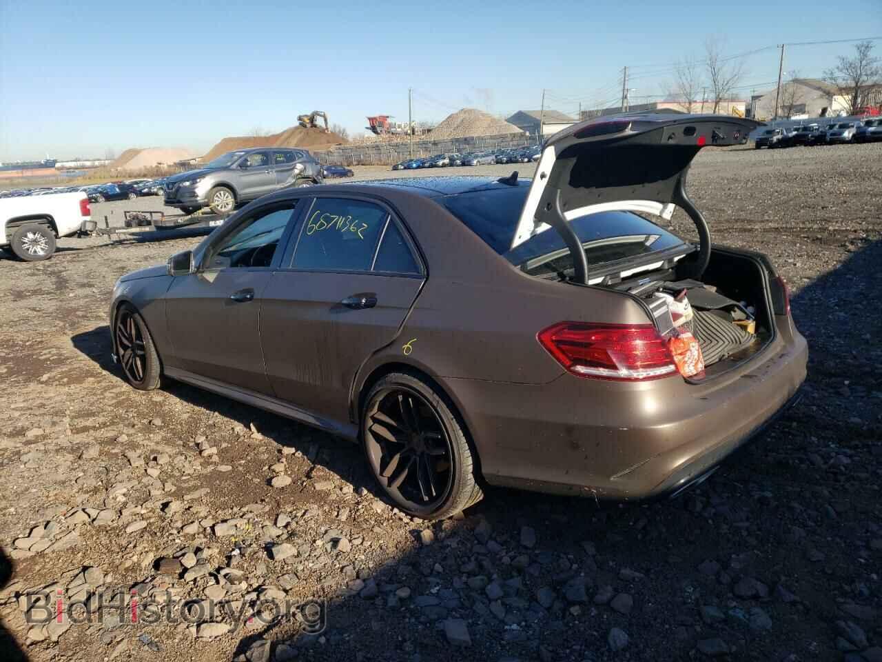 2015 MERCEDES-BENZ E-CLASS - VIN: WDDHF6HB4FB152456 - Фото 2