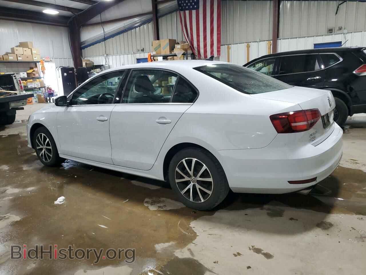 2017 VOLKSWAGEN JETTA - VIN: 3VWDB7AJ7HM233259 - Фото 2