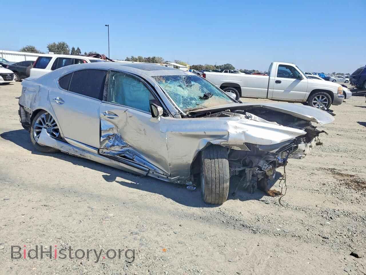 2014 LEXUS LS460 - VIN: JTHBL5EF2E5130283 - Photo 4