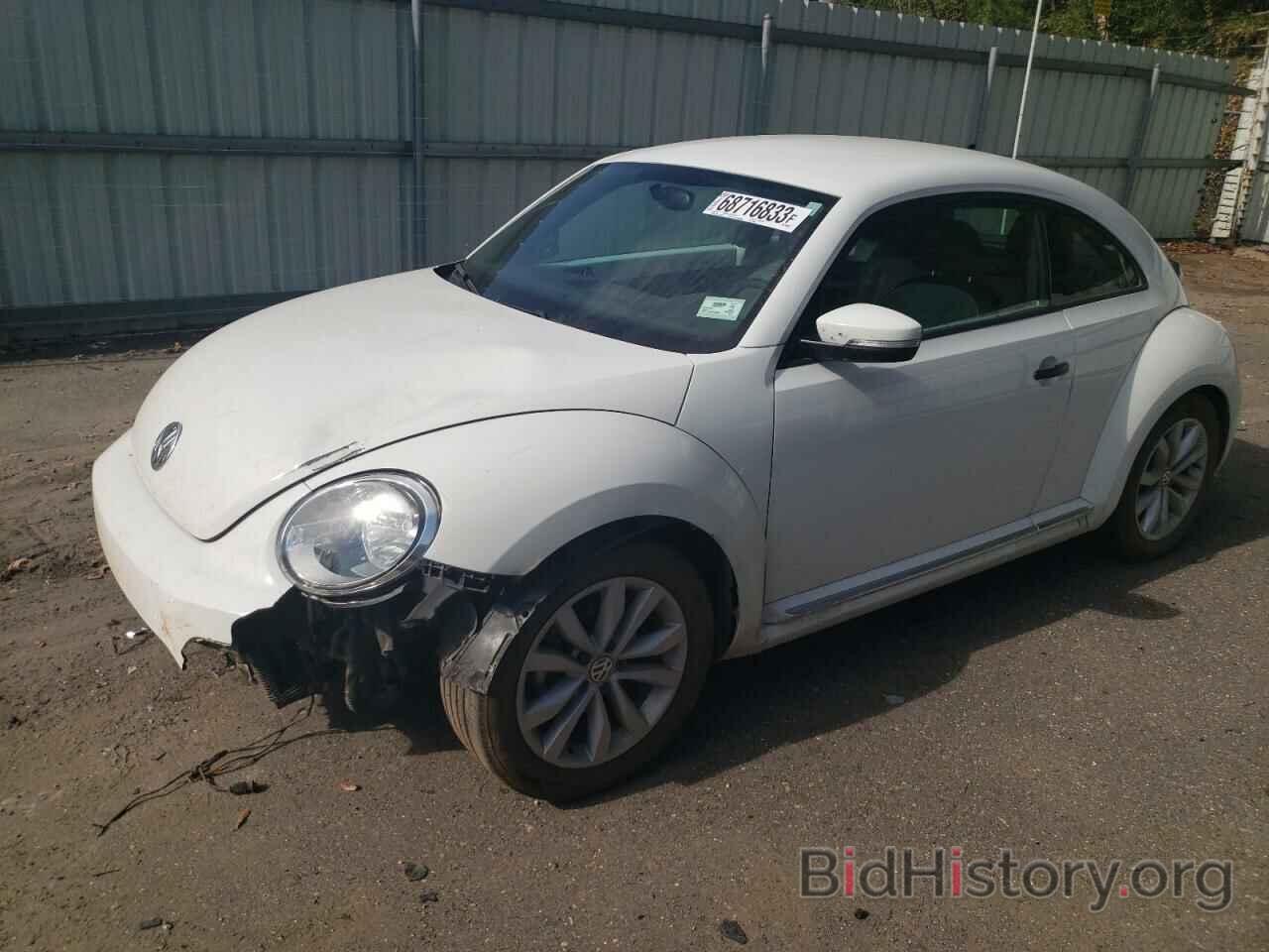 Photo 3VWF17AT3HM625085 - VOLKSWAGEN BEETLE 2017