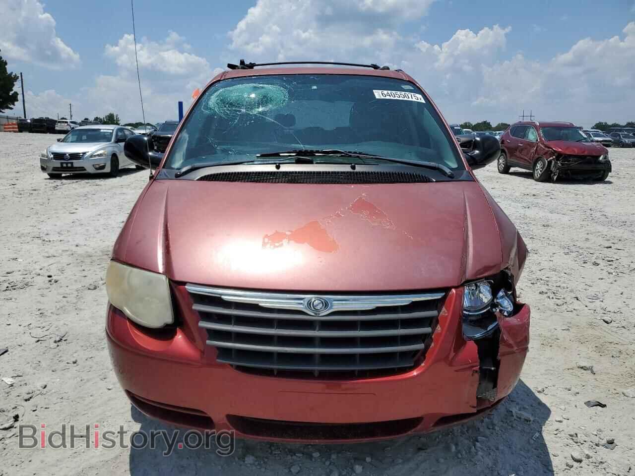 2005 CHRYSLER MINIVAN - VIN: 2C4GP44RX5R543475 - Фото 5