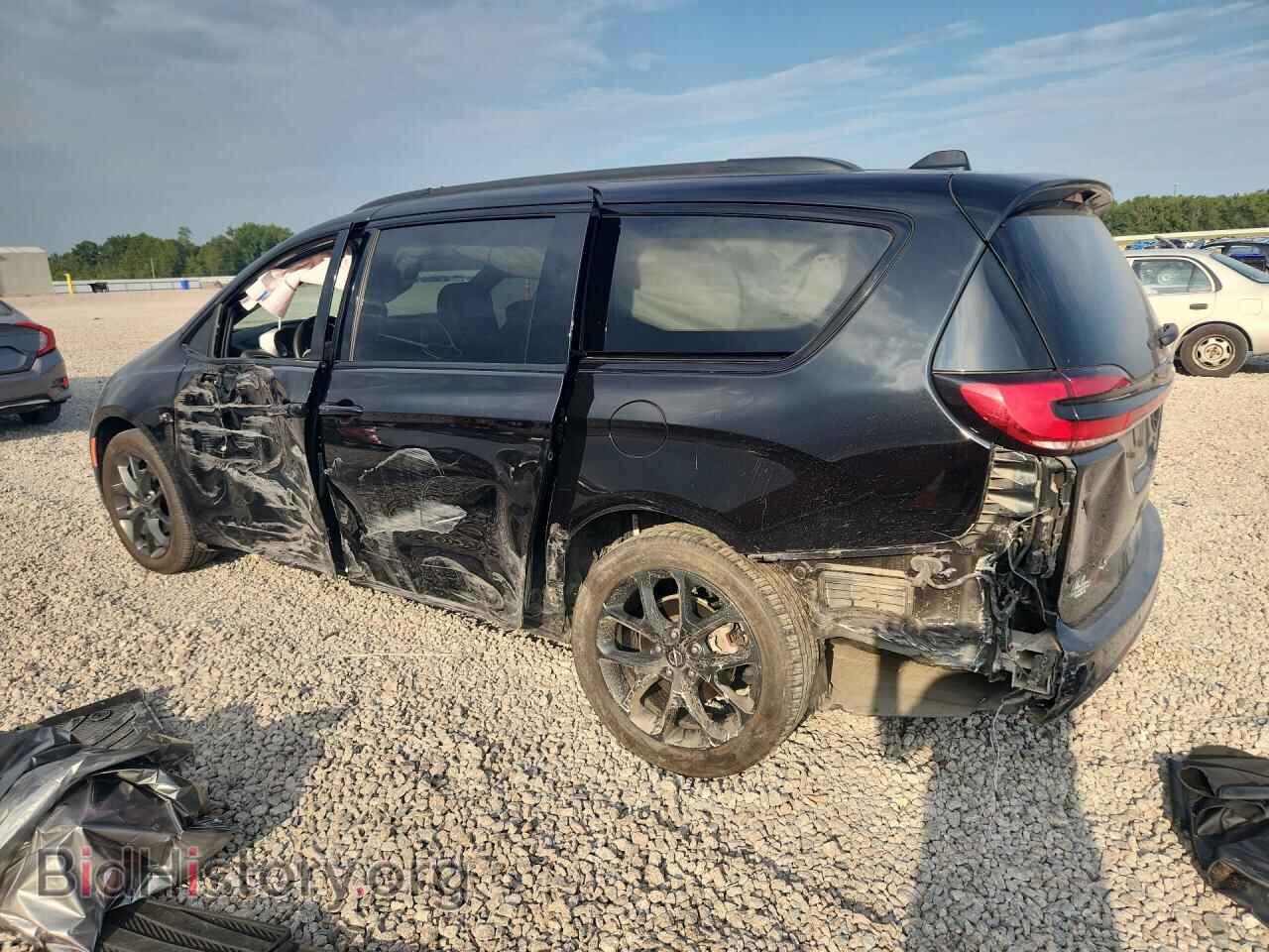 2024 CHRYSLER PACIFICA - VIN: 2C4RC1BG7RR203906 - Photo 2