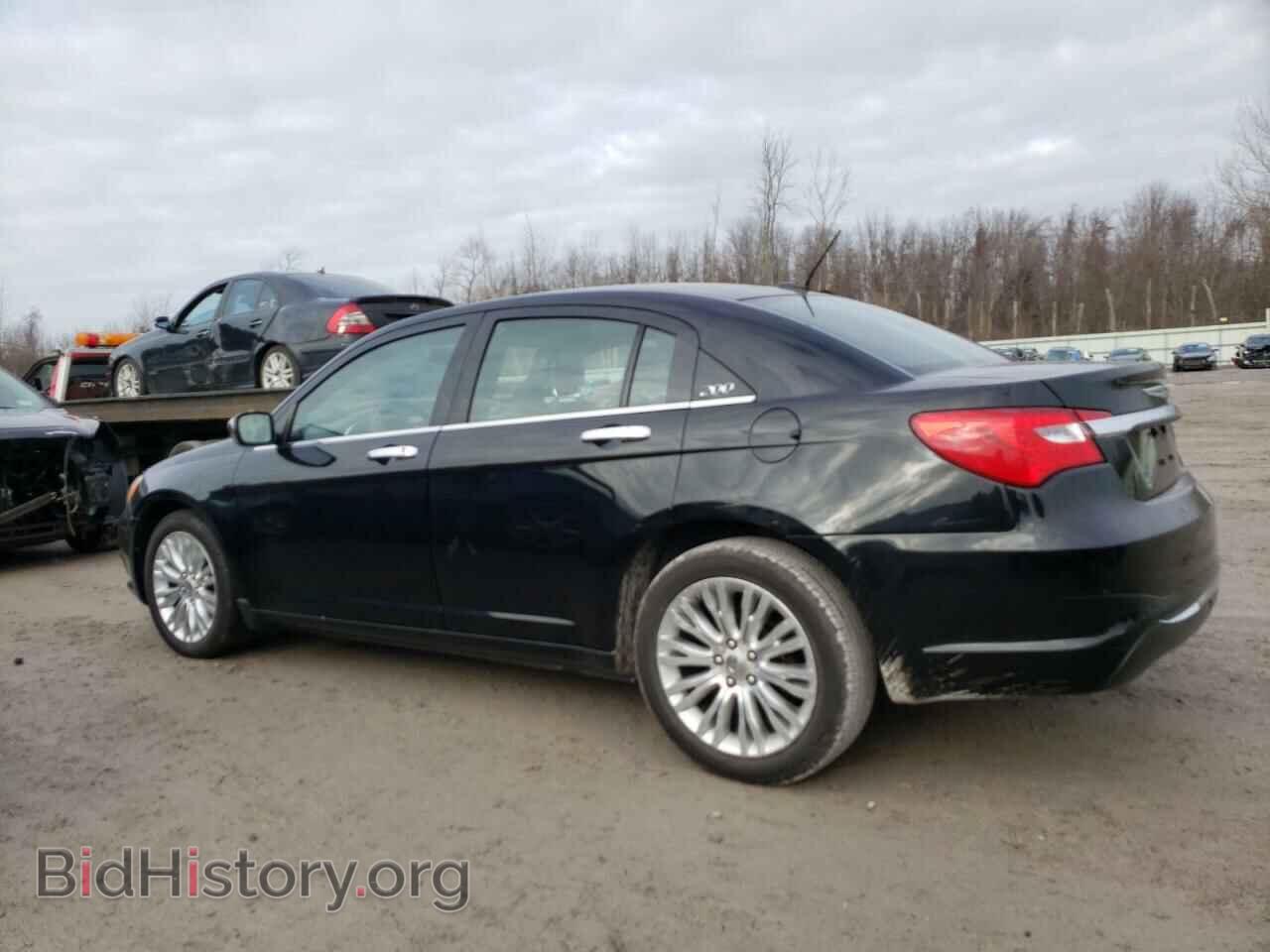 2011 CHRYSLER 200 - VIN: 1C3BC2FG8BN619262 - Фото 2