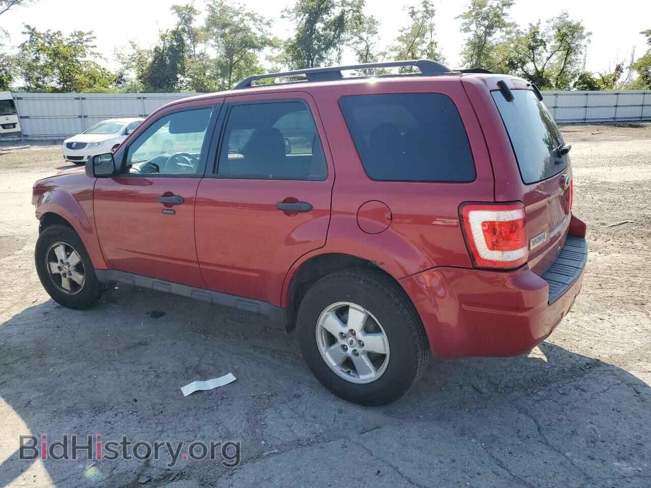 2011 FORD ESCAPE - VIN: 1FMCU0D78BKC16724 - Фото 2