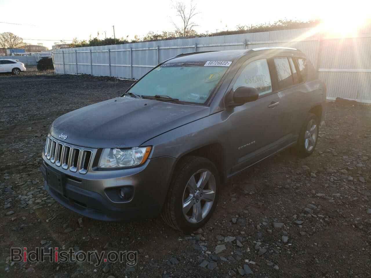 Photo 1J4NF5FB8BD189058 - JEEP COMPASS 2011
