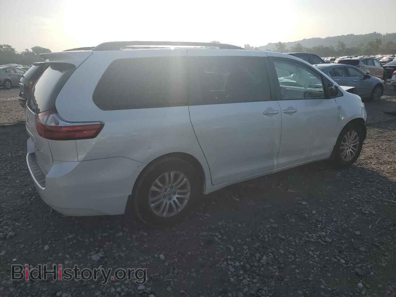 2015 TOYOTA All Models - VIN: 5TDYK3DC2FS642468 - Фото 3