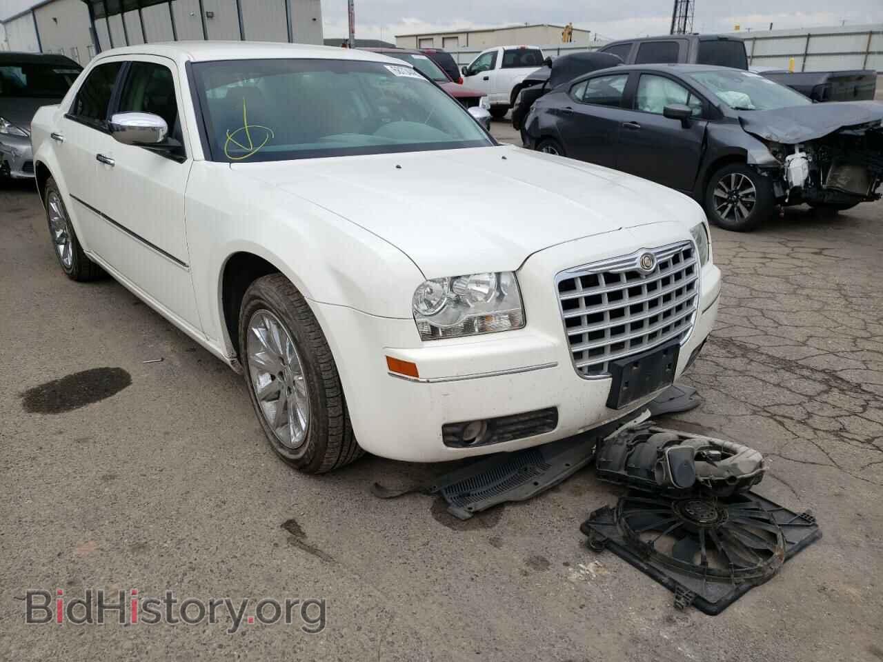 Фотография 2C3CA4CD2AH198968 - CHRYSLER 300 2010