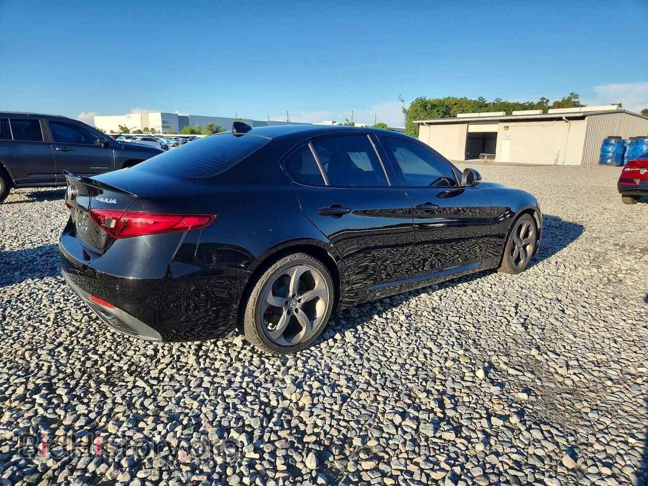 2017 ALFA ROMEO GIULIA - VIN: ZARFAEBN8H7540654 - Photo 3