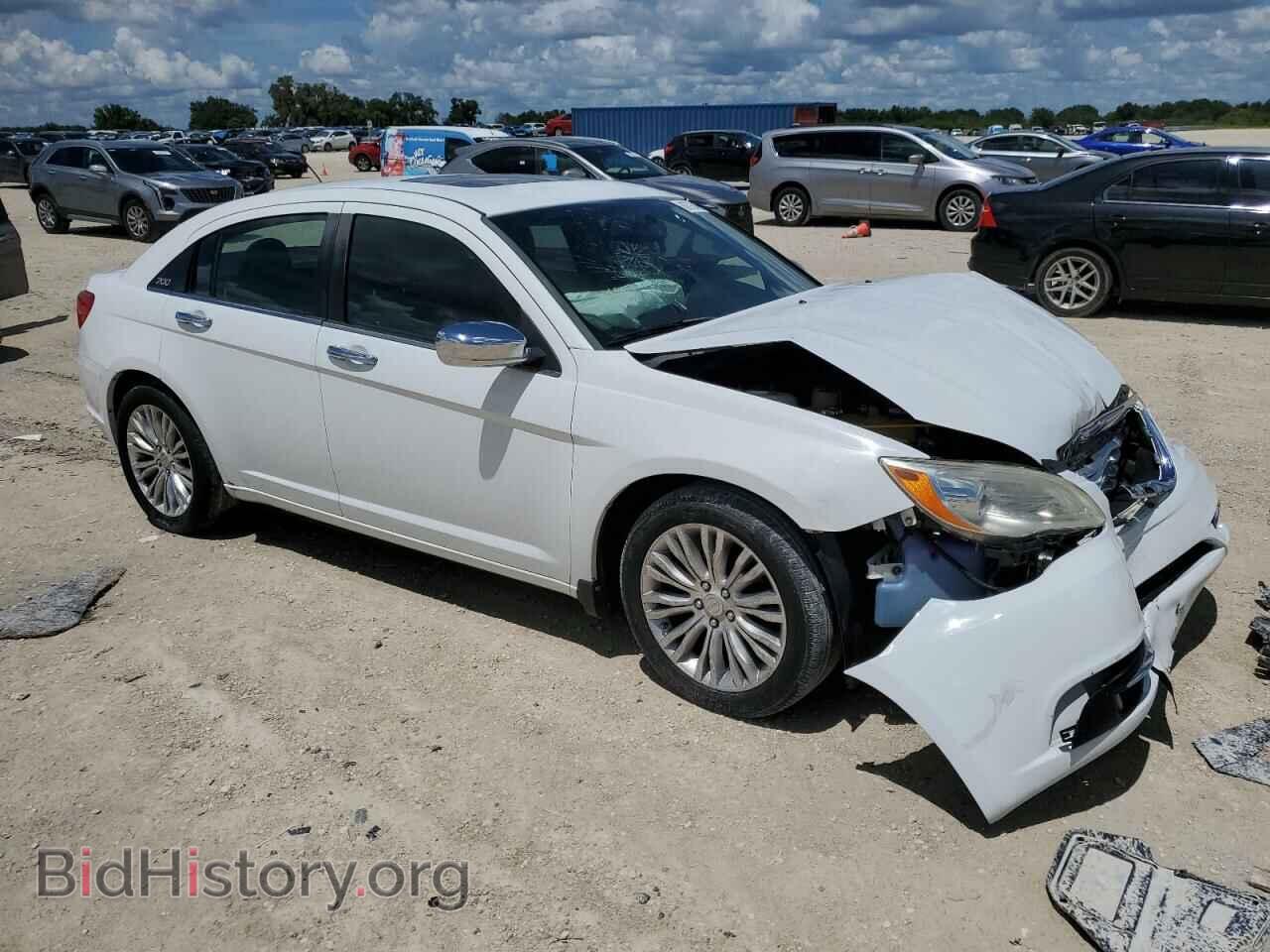 2011 CHRYSLER 200 - VIN: 1C3BC2FG1BN571779 - Фото 4