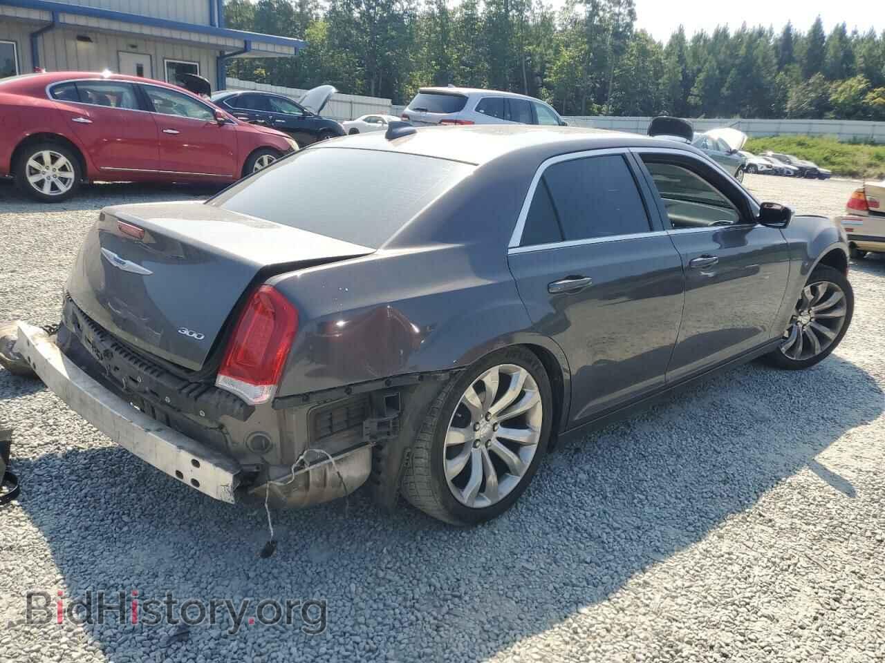 2019 CHRYSLER 300 - VIN: 2C3CCAAG4KH667209 - Фото 3