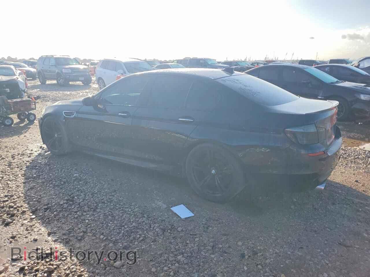 2013 BMW M5 - VIN: WBSFV9C51DD096106 - Photo 2