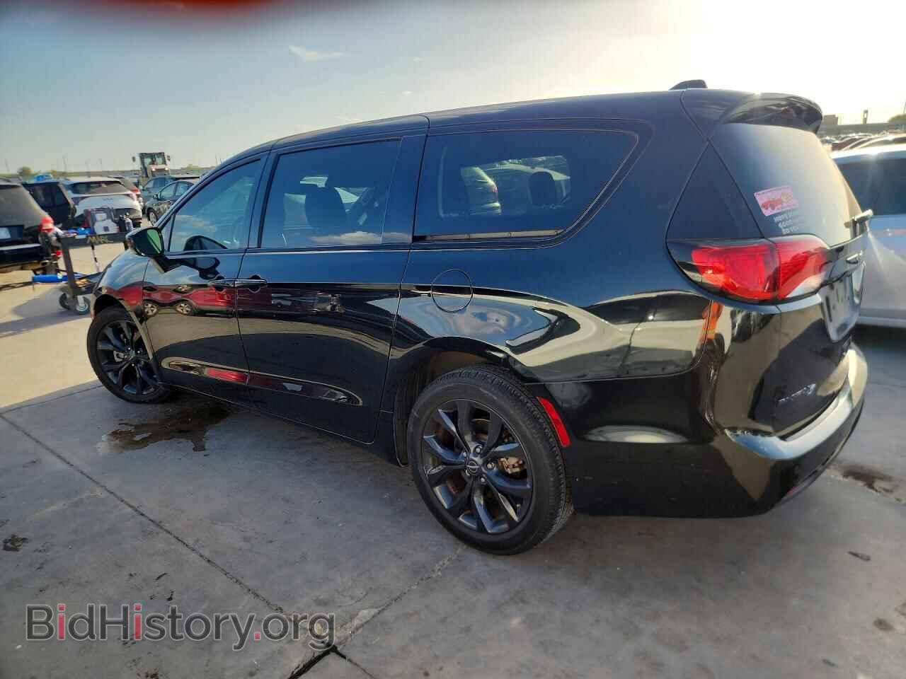 2020 CHRYSLER PACIFICA - VIN: 2C4RC1FG1LR229404 - Фото 2
