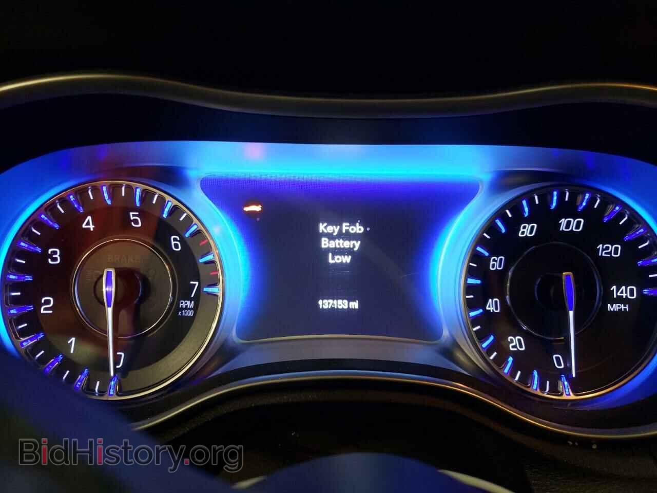 2015 CHRYSLER 300 - VIN: 2C3CCARGXFH808410 - Фото 9