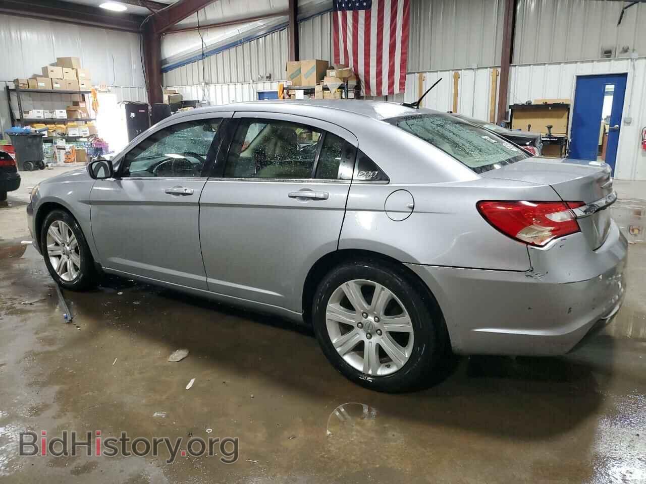 2013 CHRYSLER 200 - VIN: 1C3CCBAB5DN687067 - Фото 2